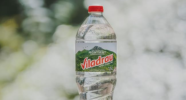 Agua sin gas